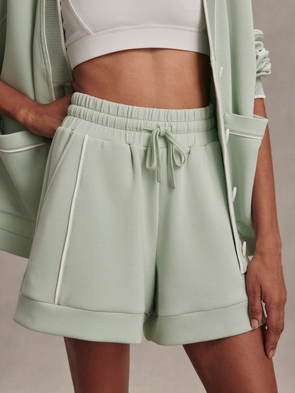 Varley Everyday - Barnes High Rise Short 4.5