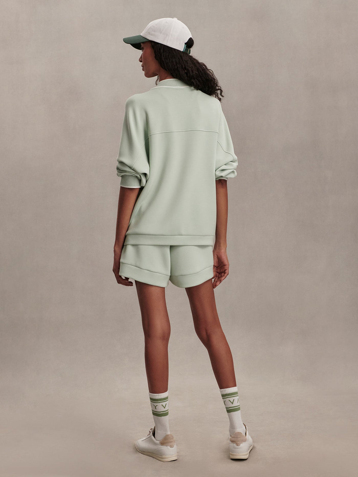 Varley Everyday - Barnes High Rise Short 4.5