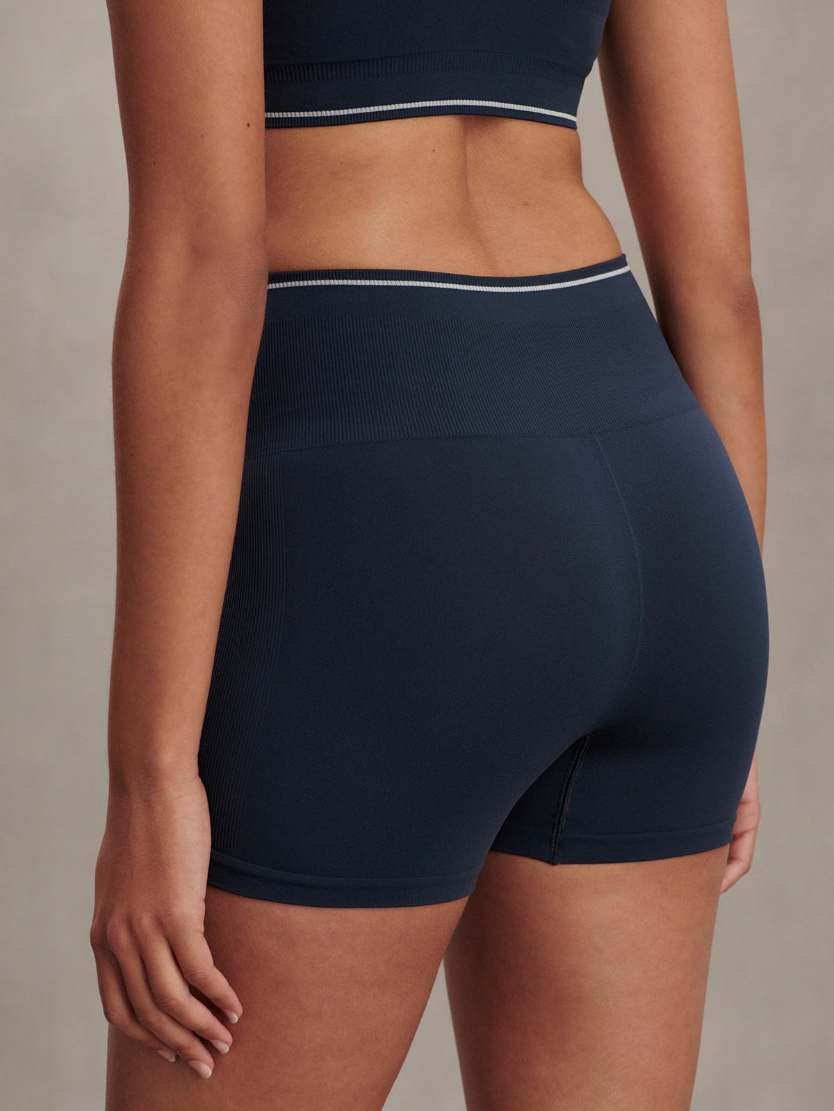 Varley Customer Favorite - Chihiro Seamless Shorts 4"