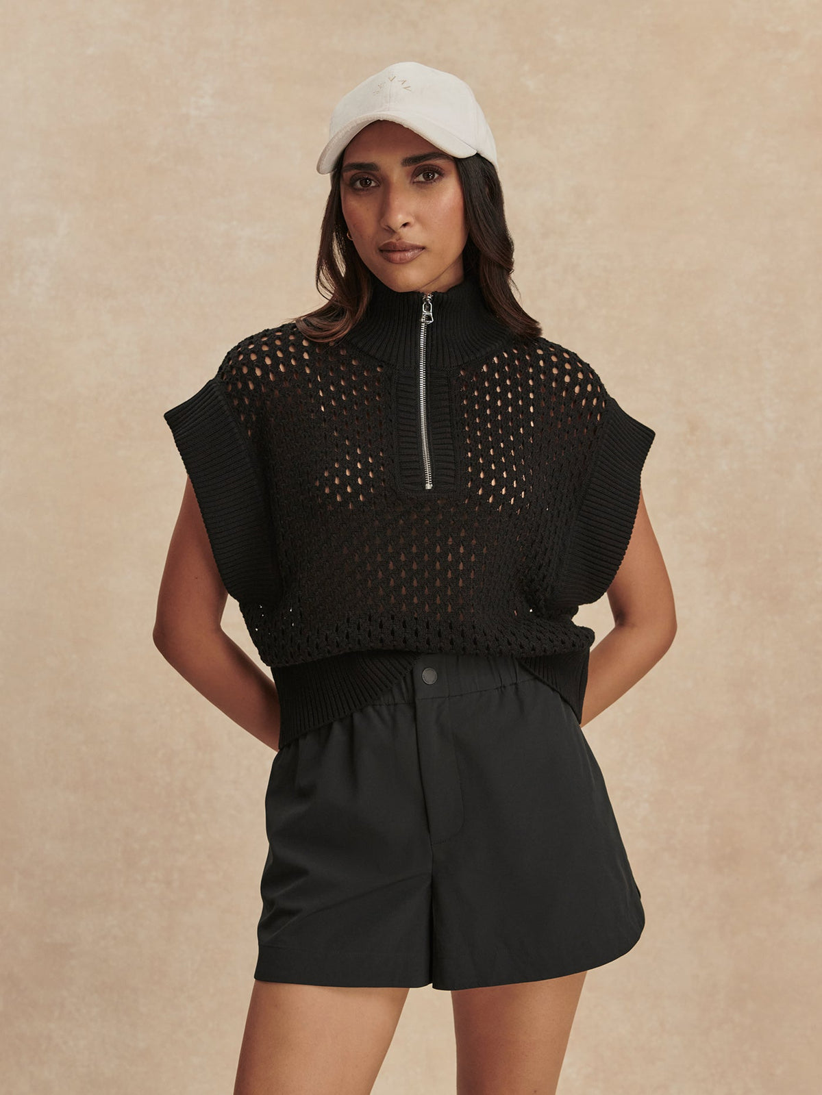 Varley Discount - Nila Mid Rise Short