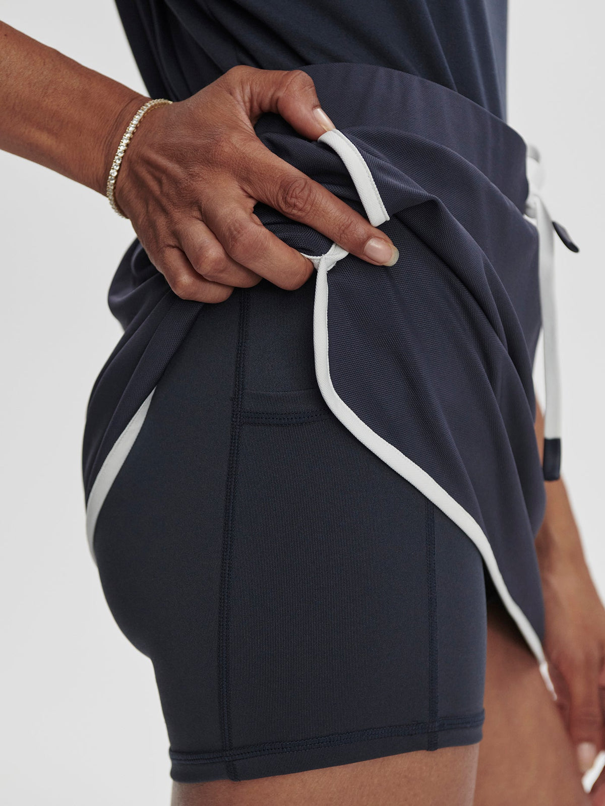 Varley Trending - Archer Mid Rise Skort 13.5