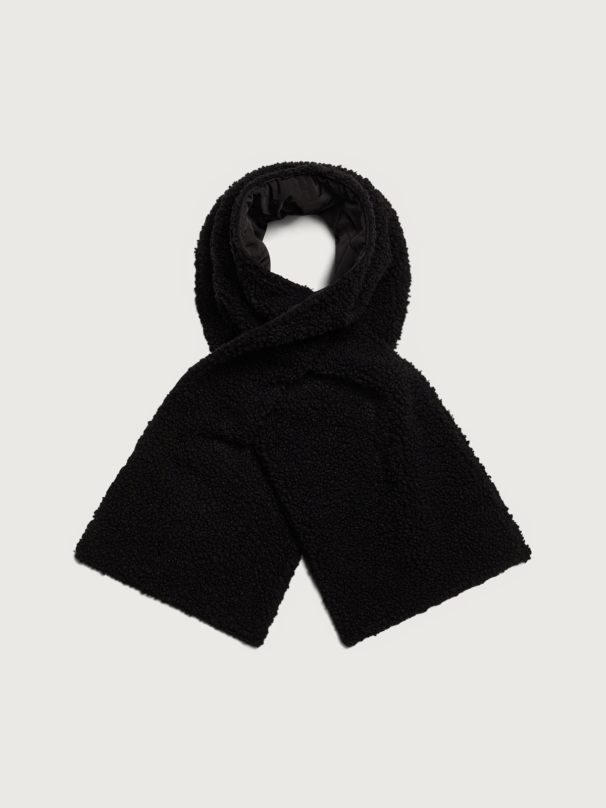 Varley Smart Buy - Coronet Quilt Sherpa Scarf | VARLEY US