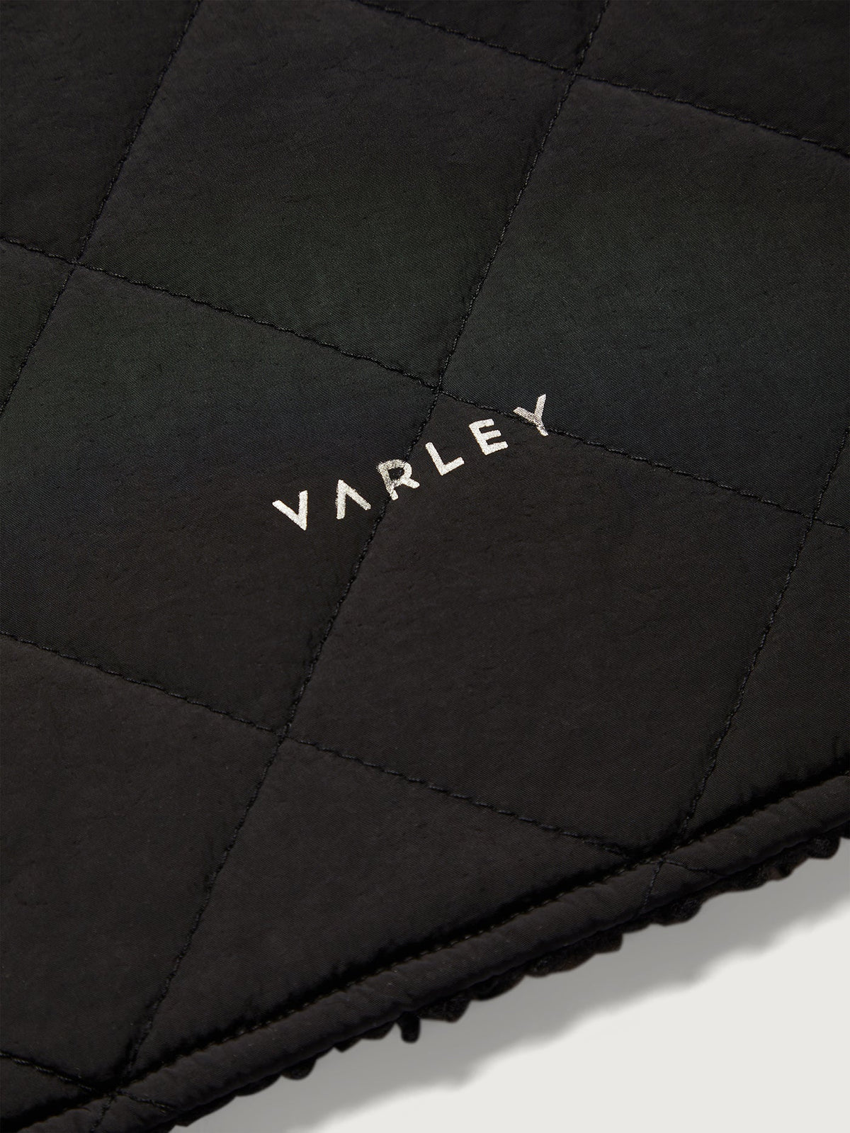 Varley Smart Buy - Coronet Quilt Sherpa Scarf | VARLEY US