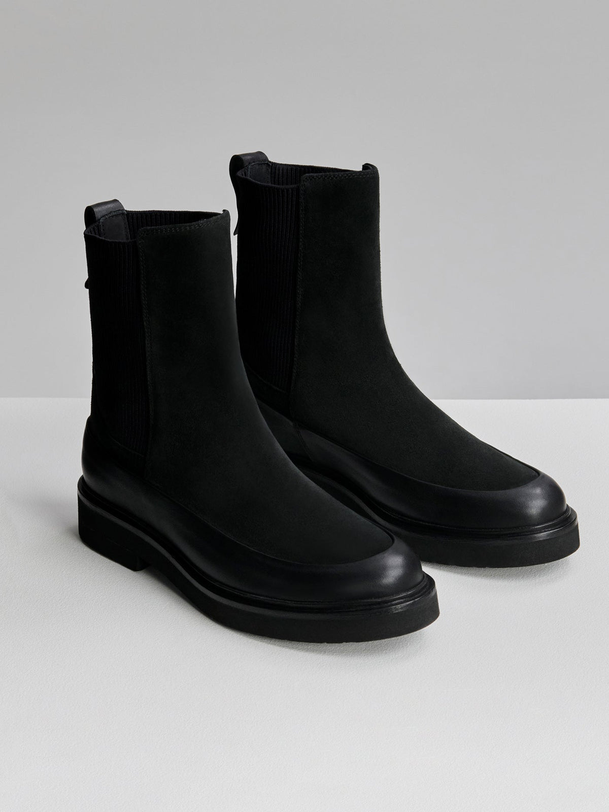 Varley Discount - Eileen Chelsea Boot