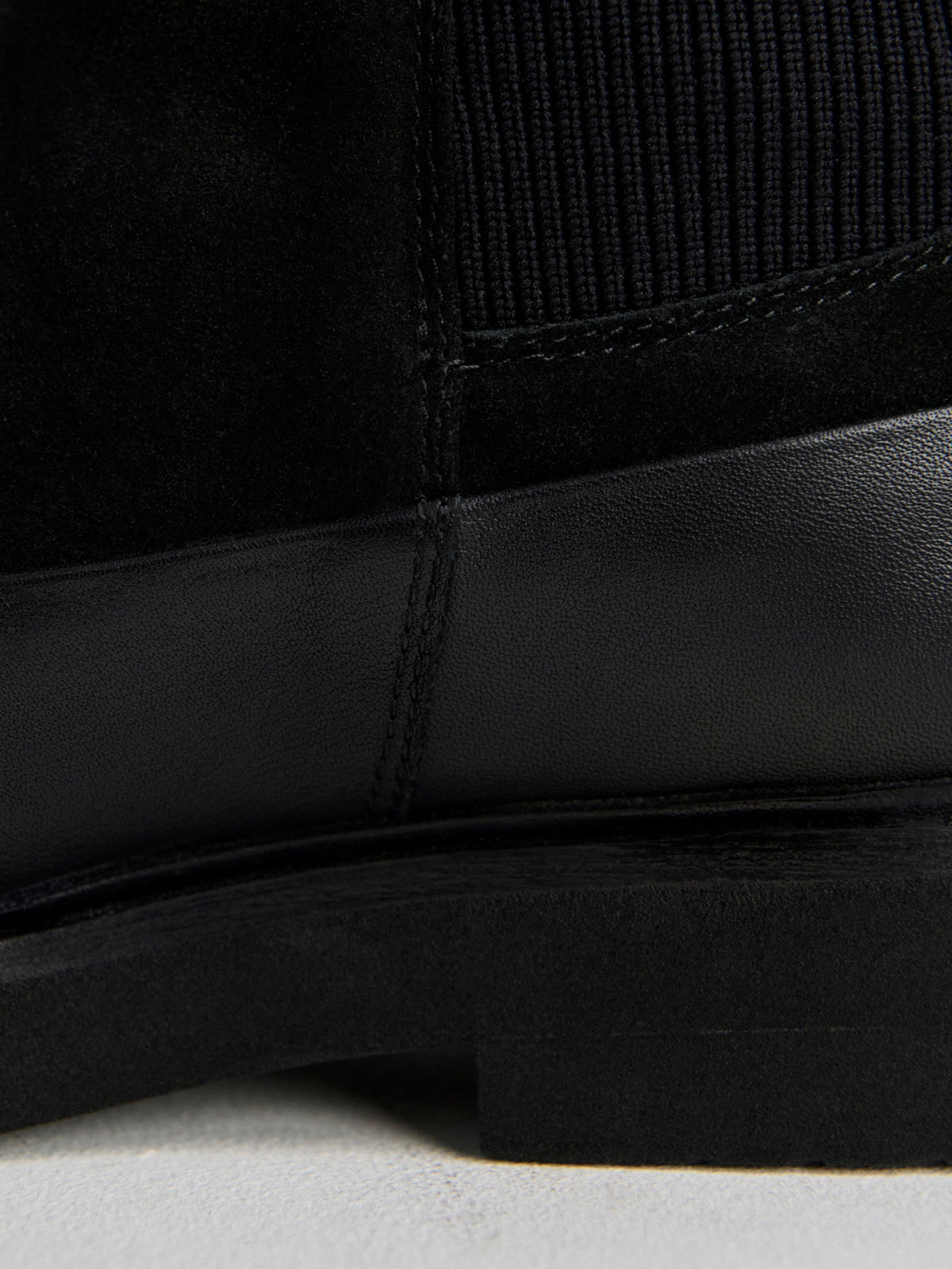 Varley Discount - Eileen Chelsea Boot